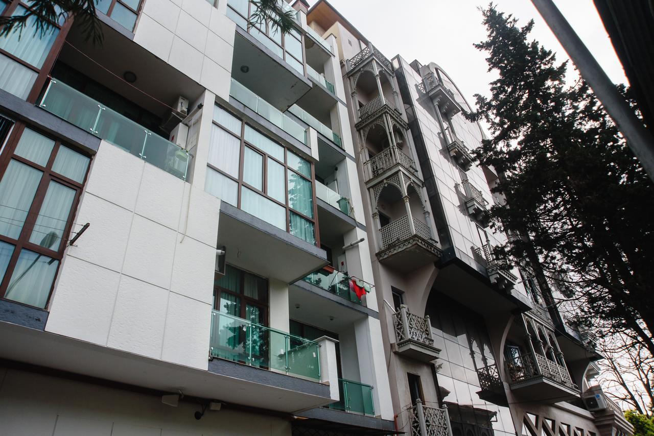 Boulevard Apartment บาทูมิ ภายนอก รูปภาพ