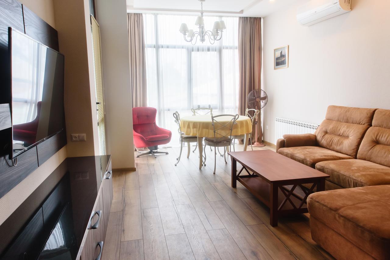 Boulevard Apartment บาทูมิ ภายนอก รูปภาพ