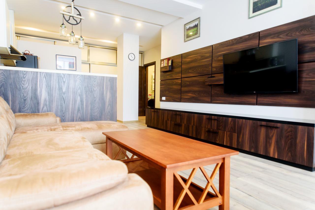Boulevard Apartment บาทูมิ ภายนอก รูปภาพ